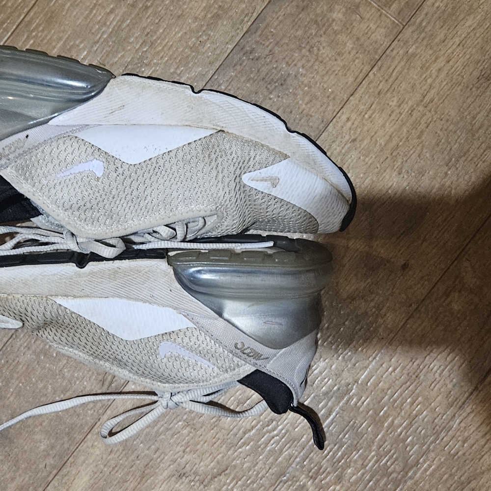 Girls Nike tennis shoes